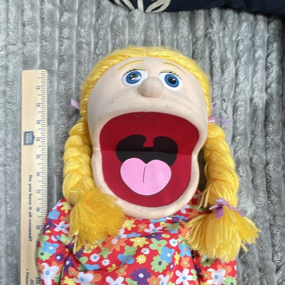 Silly Puppets Amy (caucasian) 24 Inch Full Body Puppet Ventriloquist Plush - Picture 2 of 6